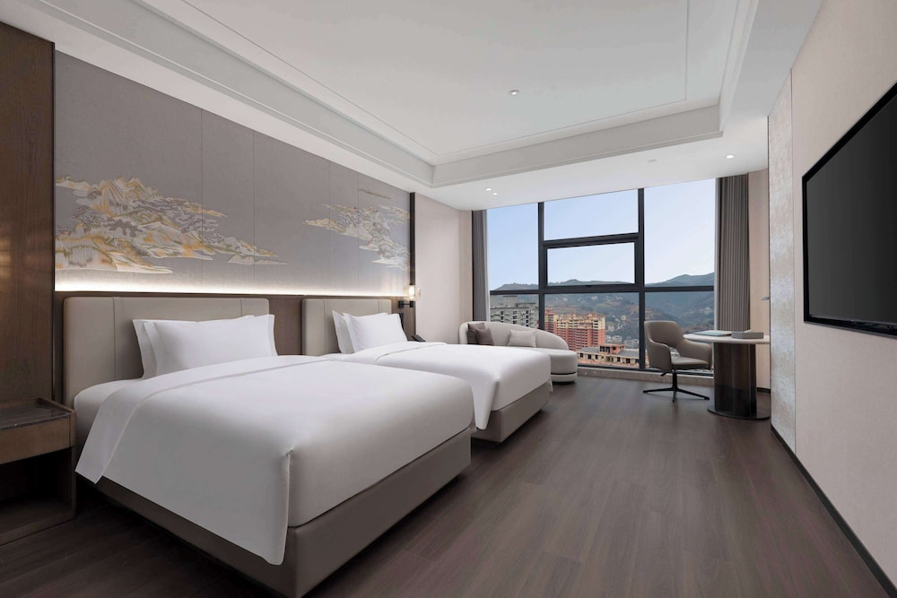 Standard Room, 2 Twin Beds, Mountain View