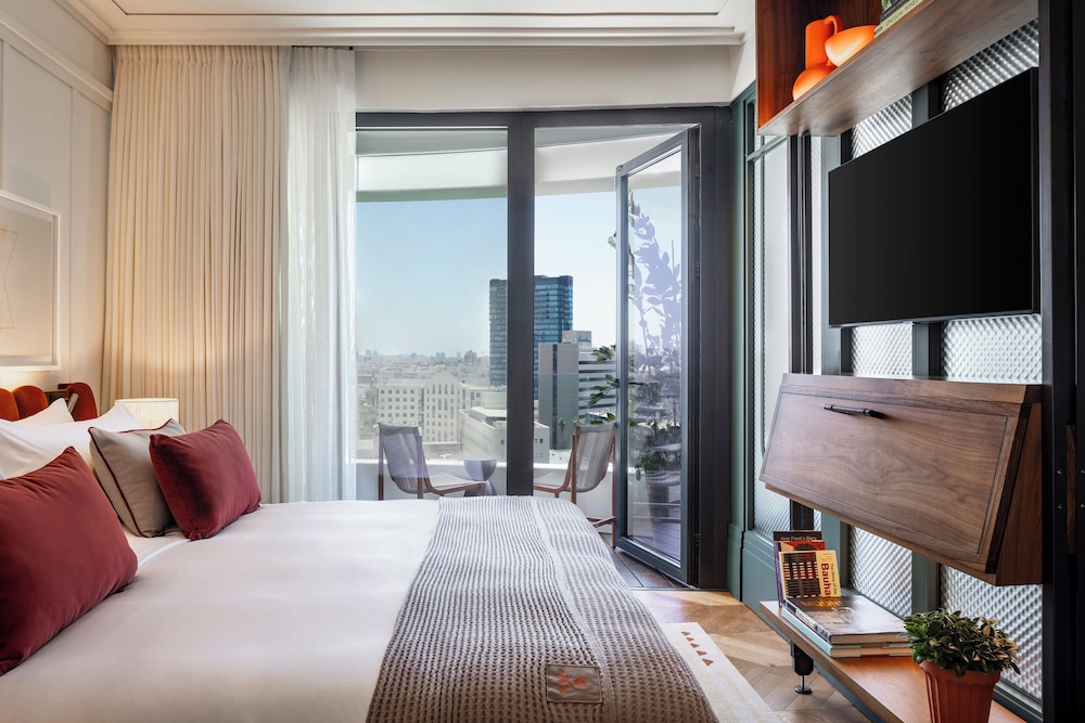 Classic Room, Balcony