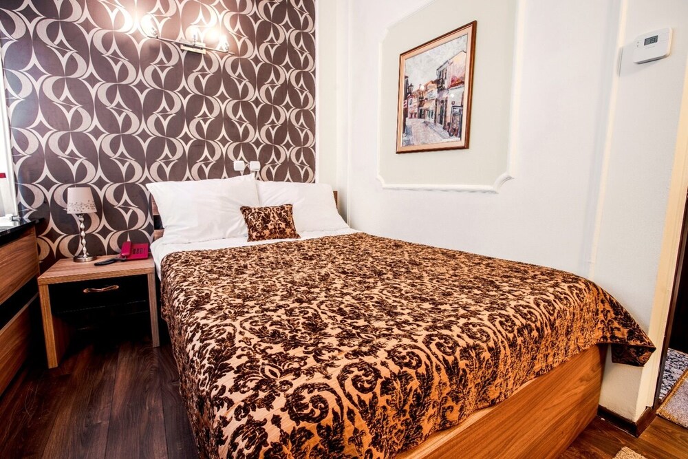 Economy Double Room Single Use photo 2