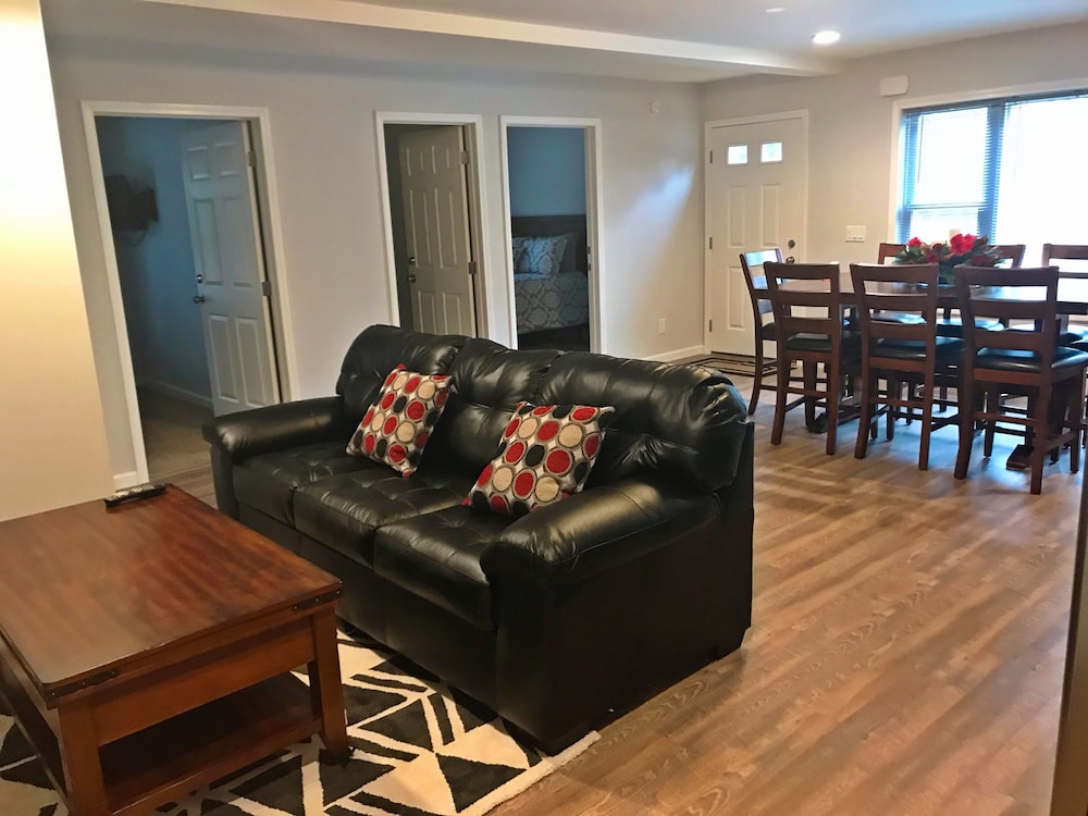 Suite, 2 Bedrooms photo 3