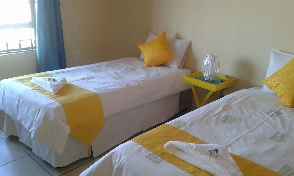 Standard Twin Room photo 1