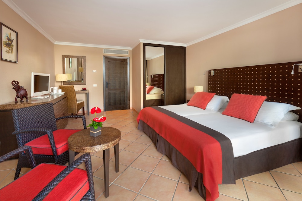 Standard Double Room (3 Adults) photo 2