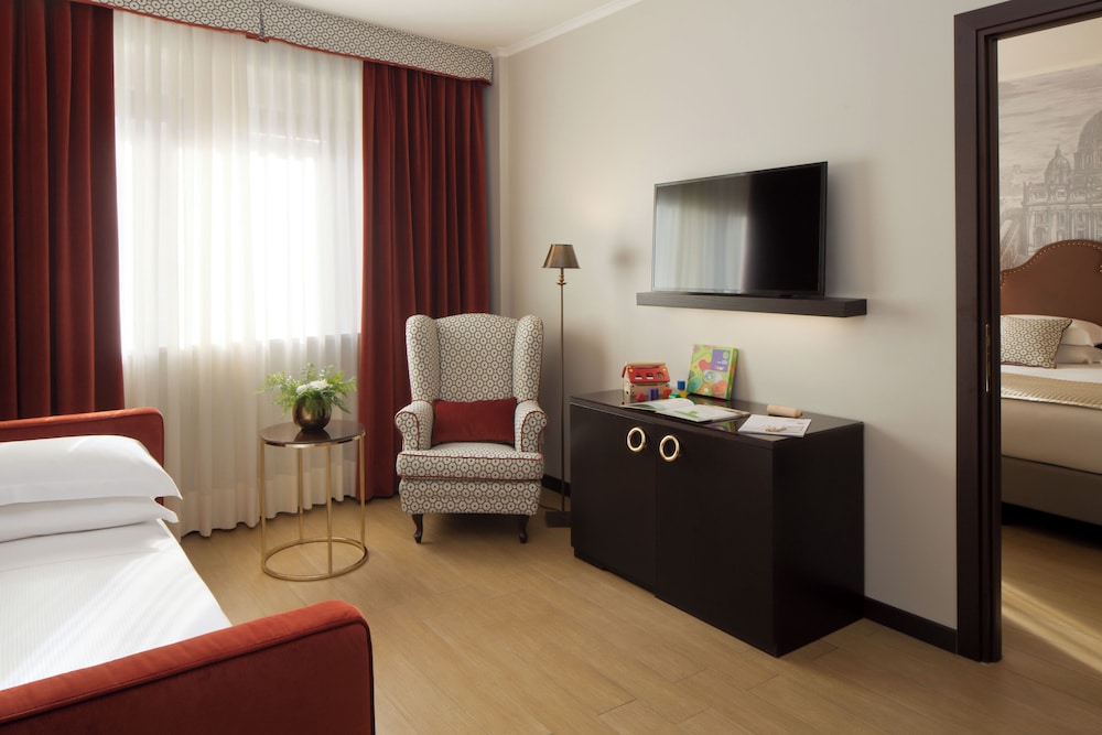 Room, Connecting Rooms