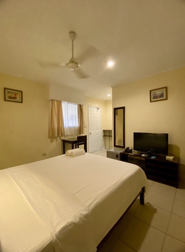 Standard Double Room (West Wing) photo 2