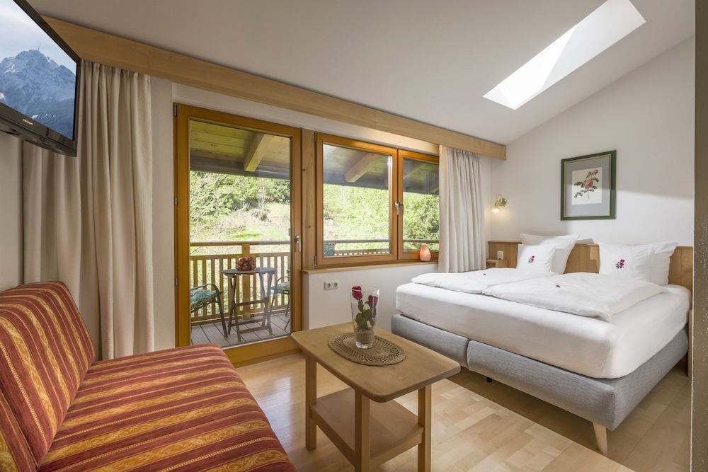 Standard Double Room - Photo 6