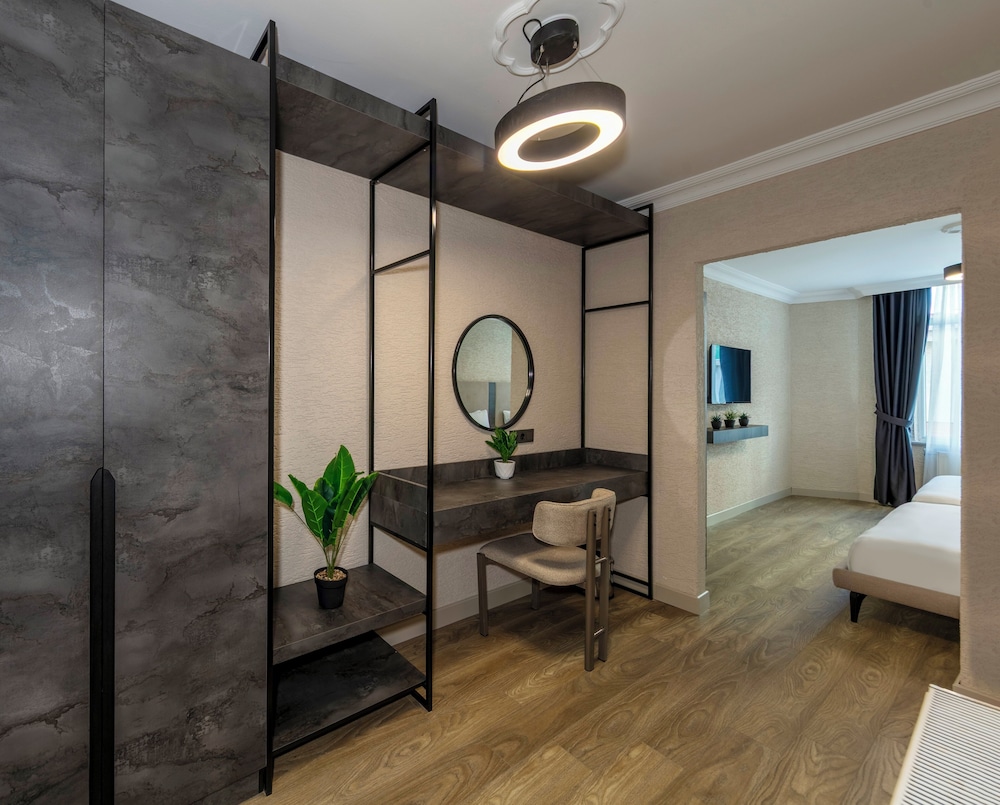 Deluxe Quadruple Room photo 3
