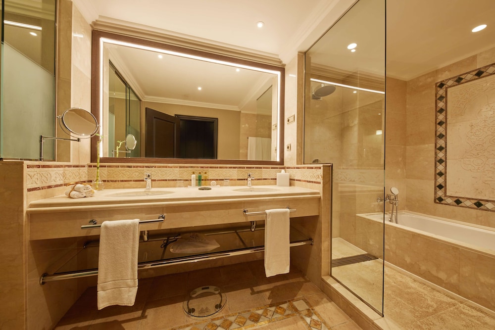Suite Junior Deluxe con vista al jardín (2 adultos) photo