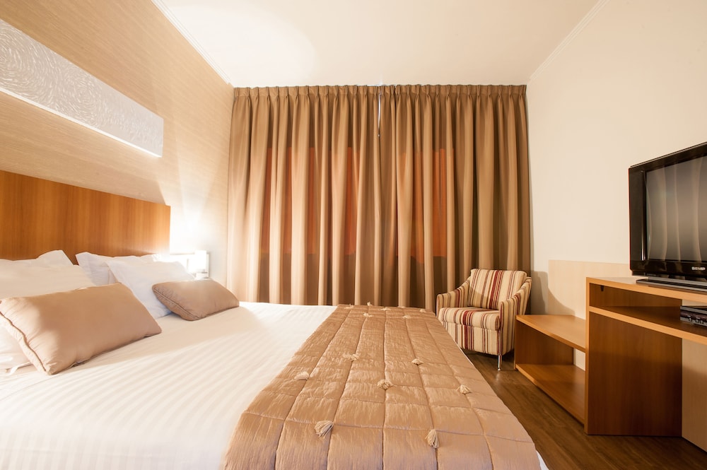Superior Double or Twin Room - Photo 1