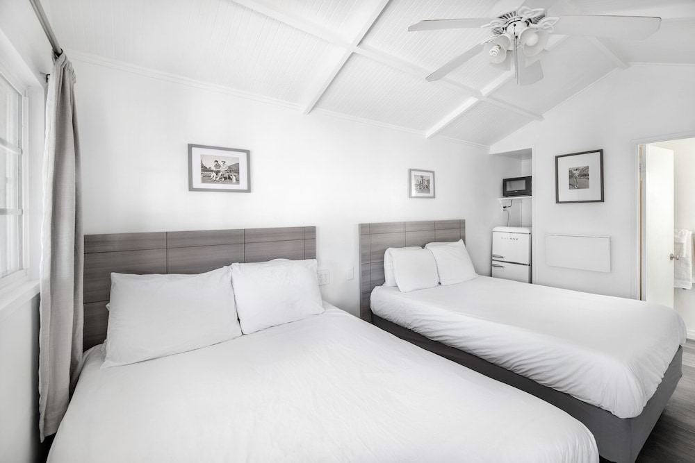 Standard Cottage, 2 Double Beds