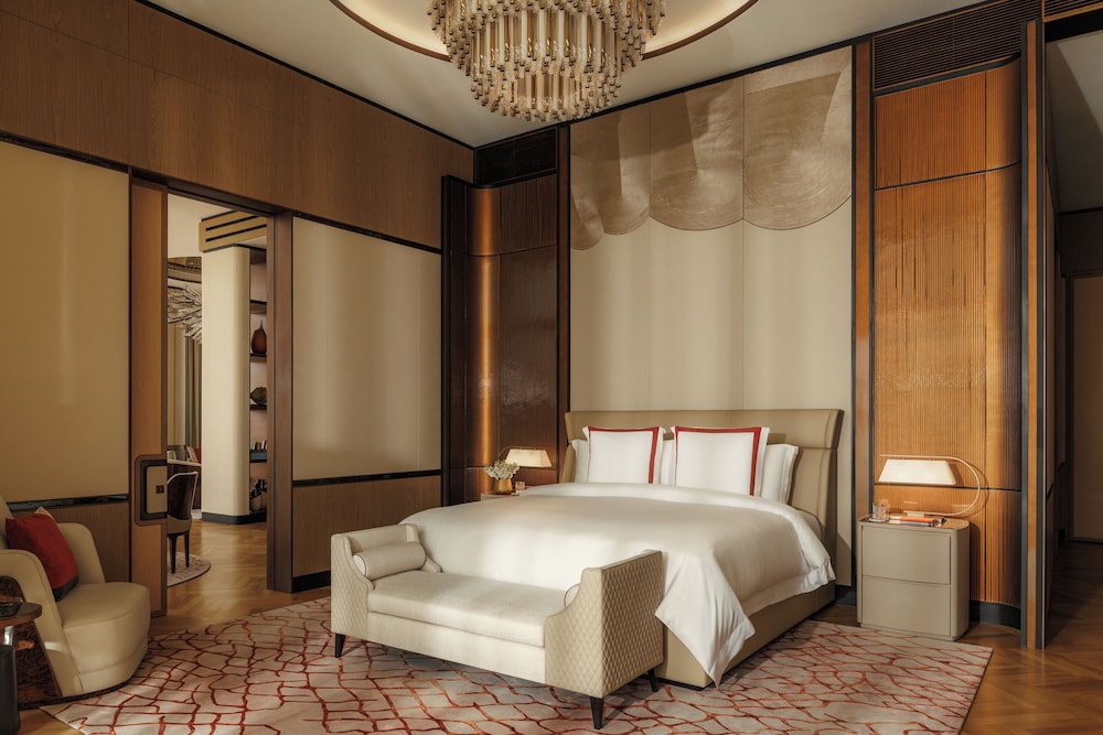 Royal Suite photo 2