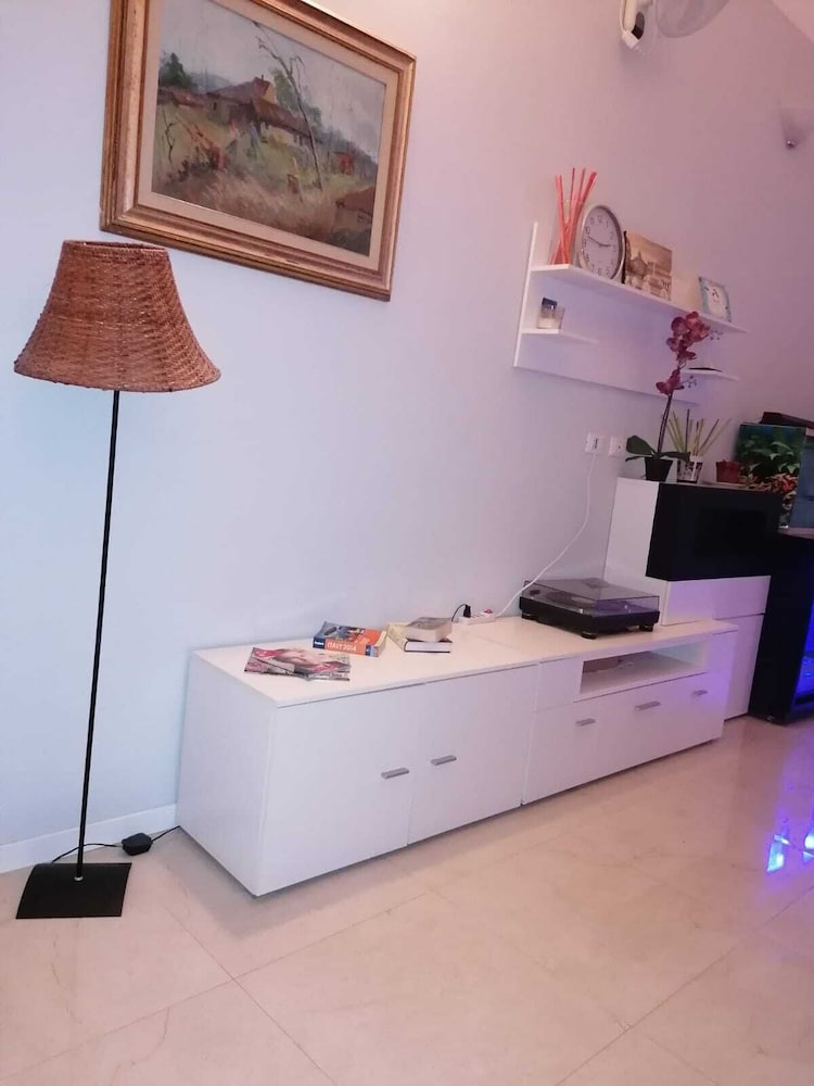Twin Room, Shared Bathroom (Guido) photo 2