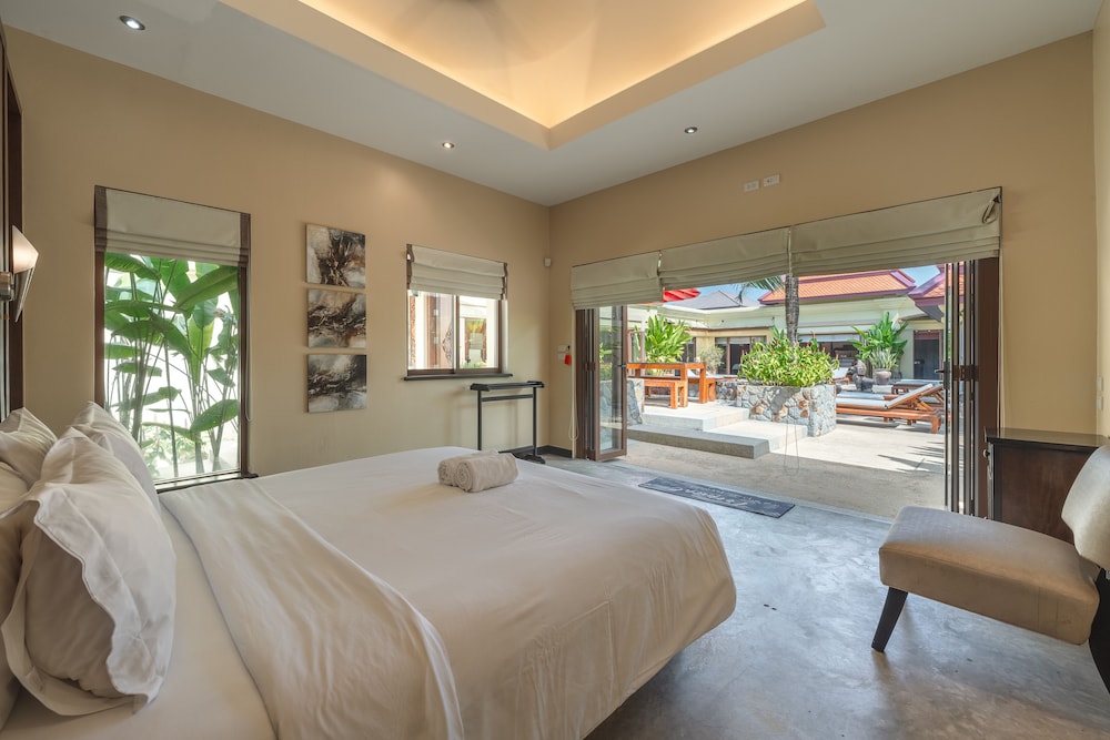 6-Bedroom Pool Villa photo 2
