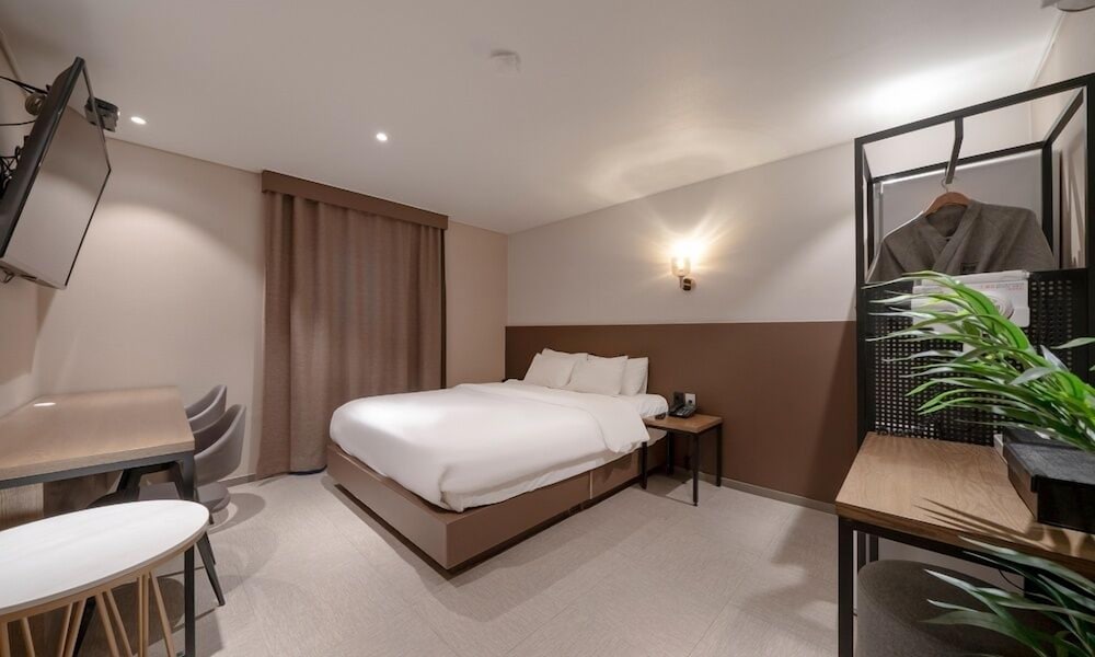 Economy Double Room - Photo 1