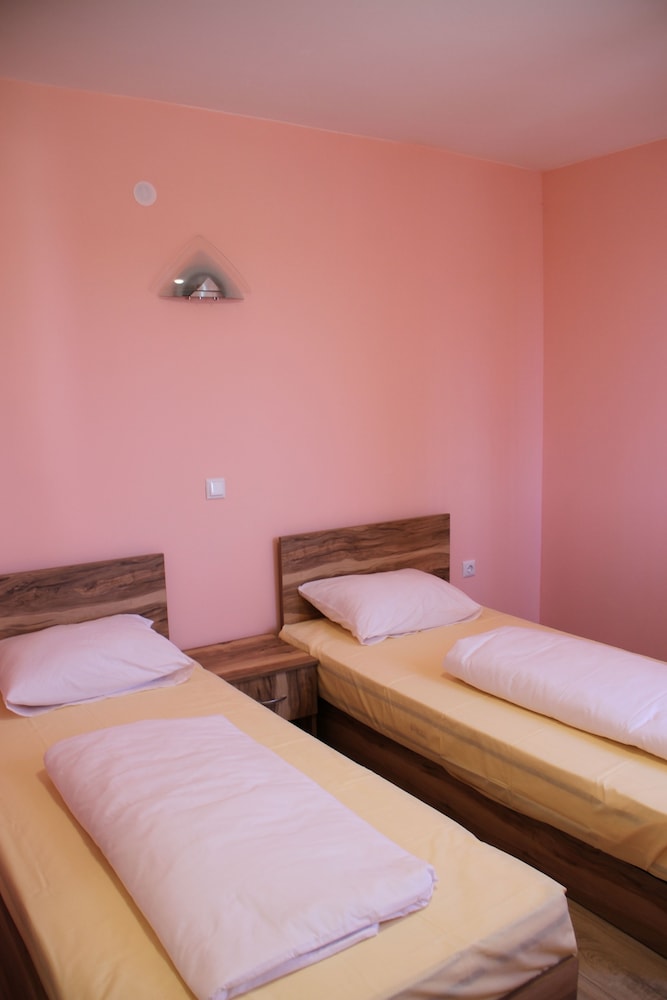 Comfort Double or Twin Room, Balcony, Garden View photo 3
