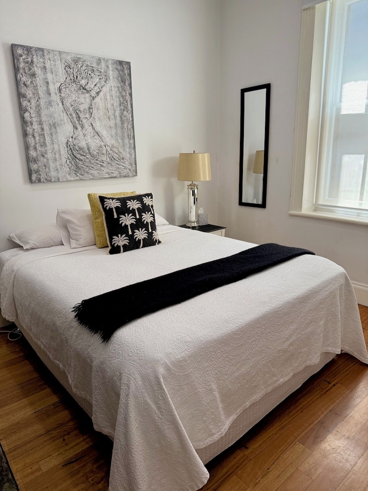 Williamstown Cottage - One Bedroom photo 2