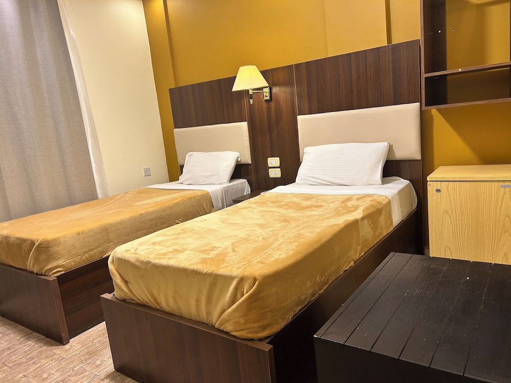 Deluxe Quadruple Room - Photo 3