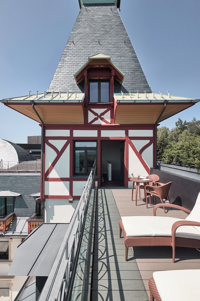 Grand Suite, Panoramic Rooftop, Livingroom, Fireplace, Sauna, Butler, Spa Access (12 years+) - Photo 4