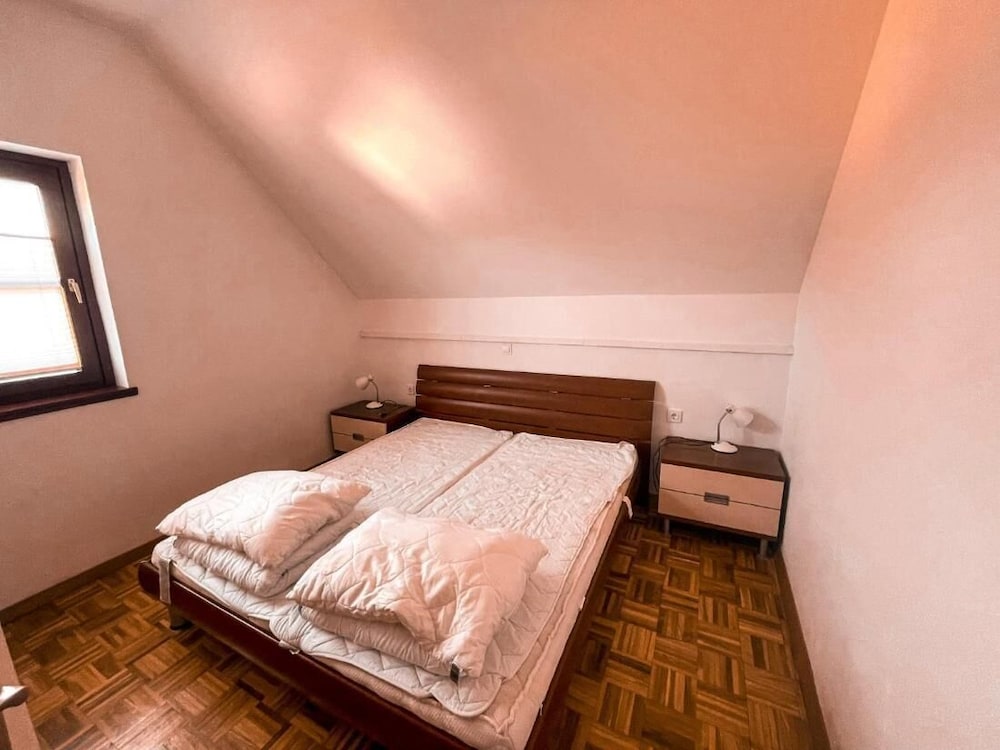 Apartment, 3 Bedrooms, Accessible, Balcony photo 2