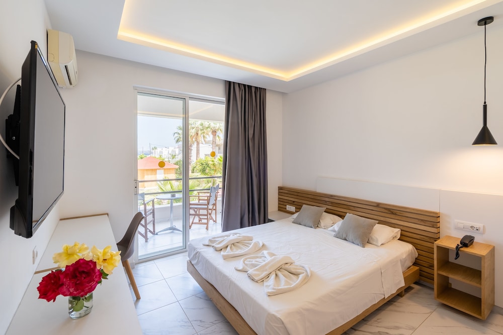Superior Double or Twin Room - Photo 23