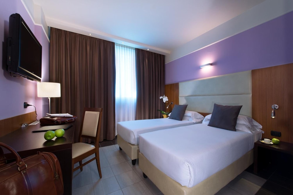 Classic Double or Twin Room - Photo 4