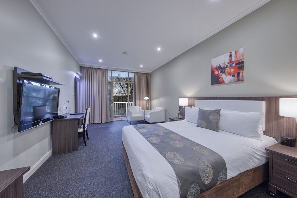Superior Room, 1 Queen Bed - Photo 5