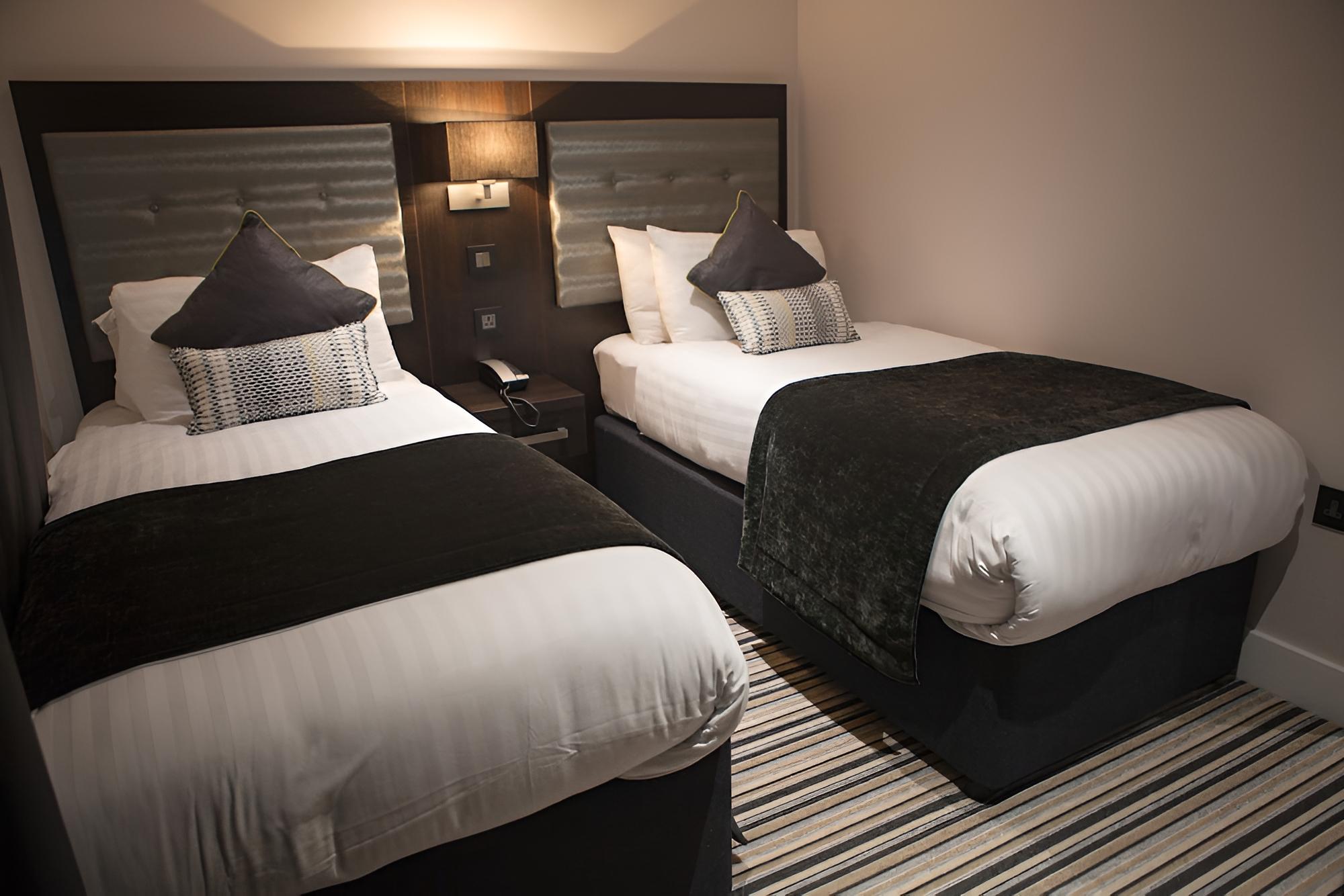 Standard Twin Room photo 2