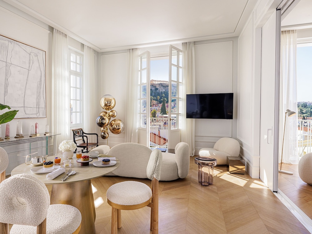 Acropolis Pied-a-Terre
