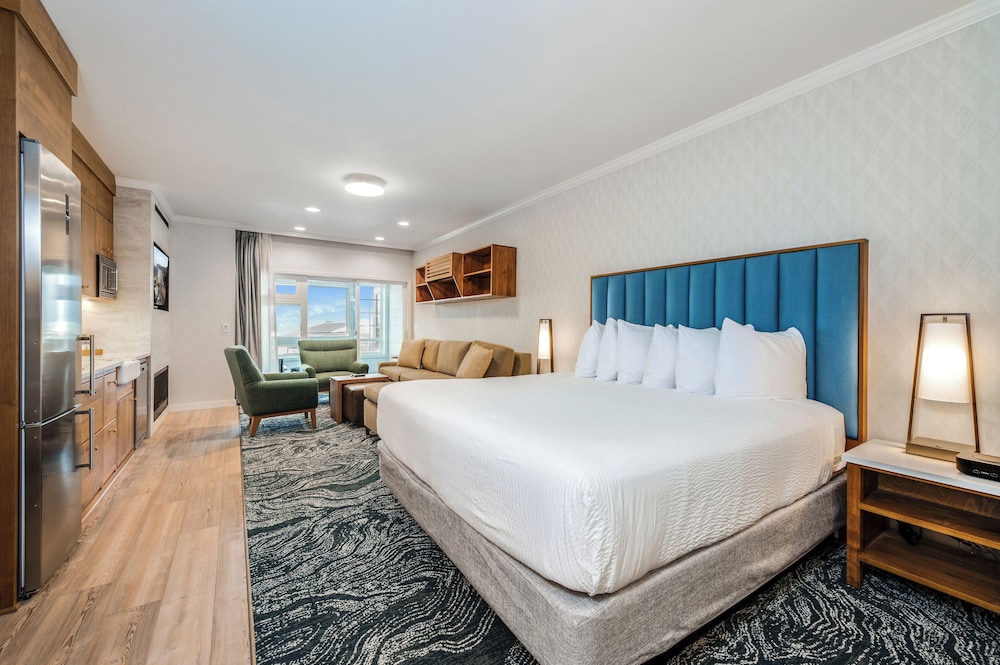 Off-Site Pacific Suites 2 King (no pets)