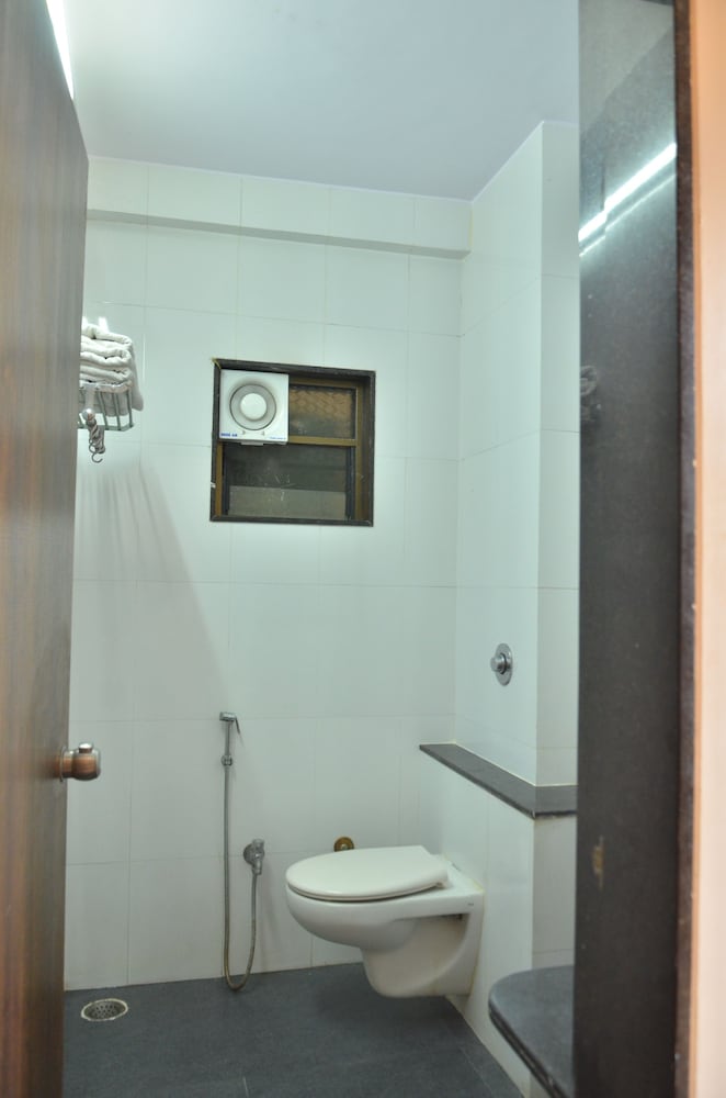 Triple Room, 2 Bedrooms photo 3