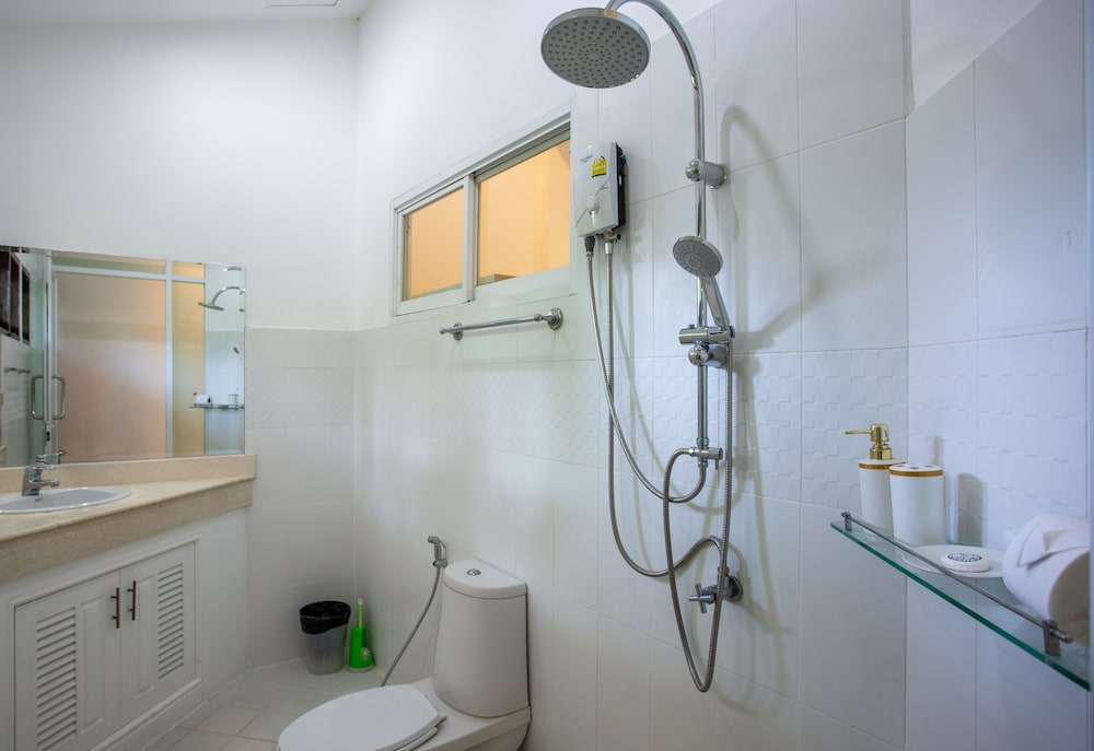 Exclusive Apartment, Mountain View photo 2