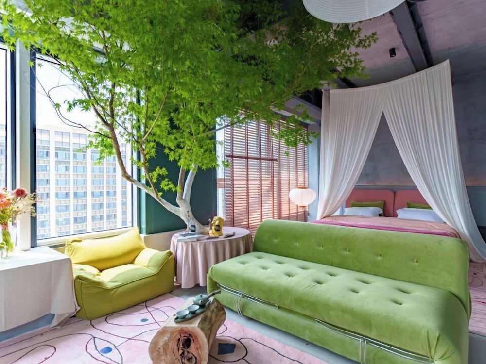 Exclusive Triple Room, City View photo 2
