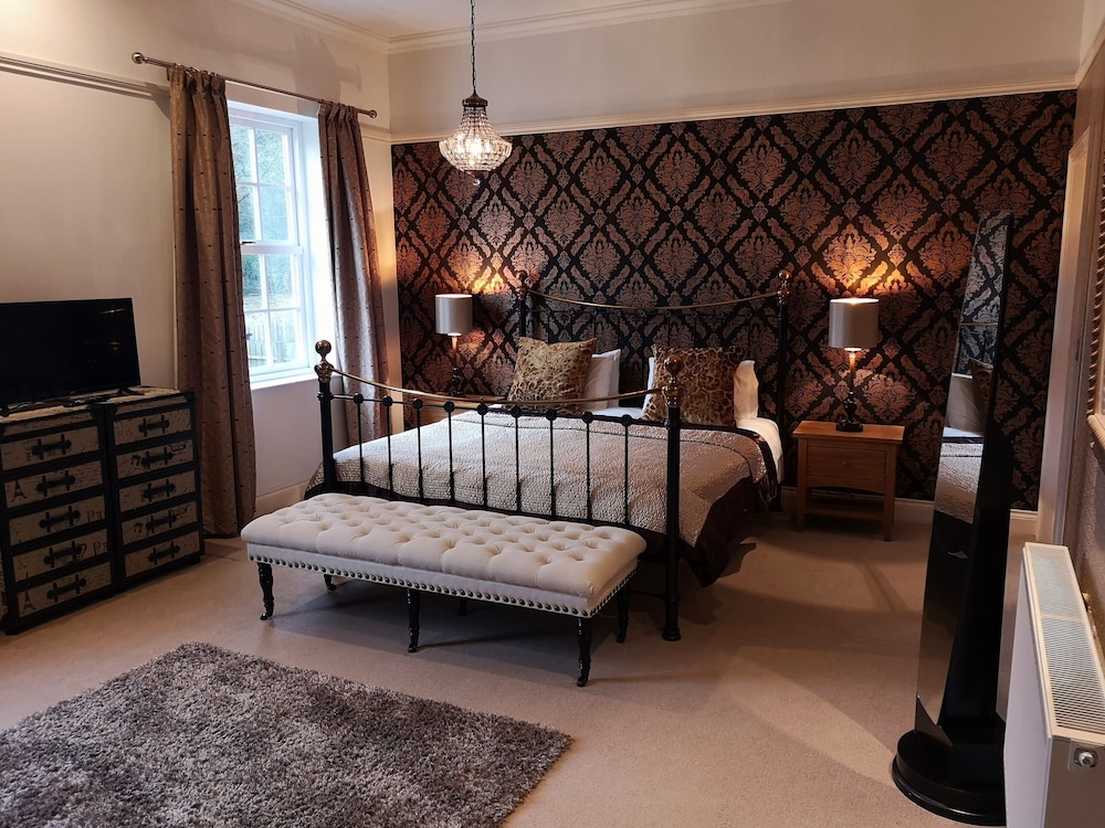Deluxe Suite (Copper Beech Suite) photo 2