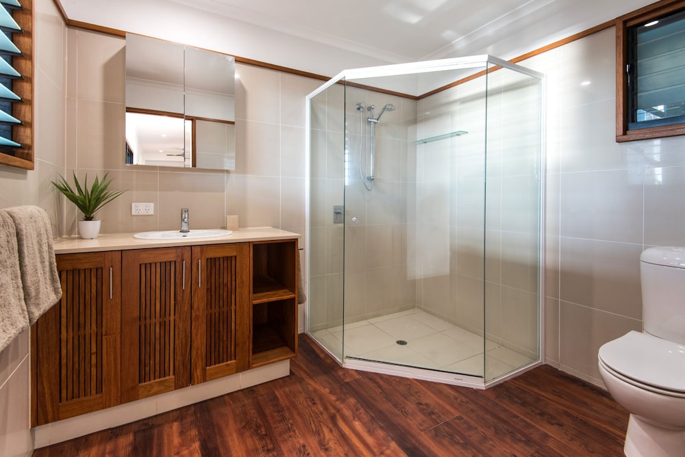 Luxury House photo 3