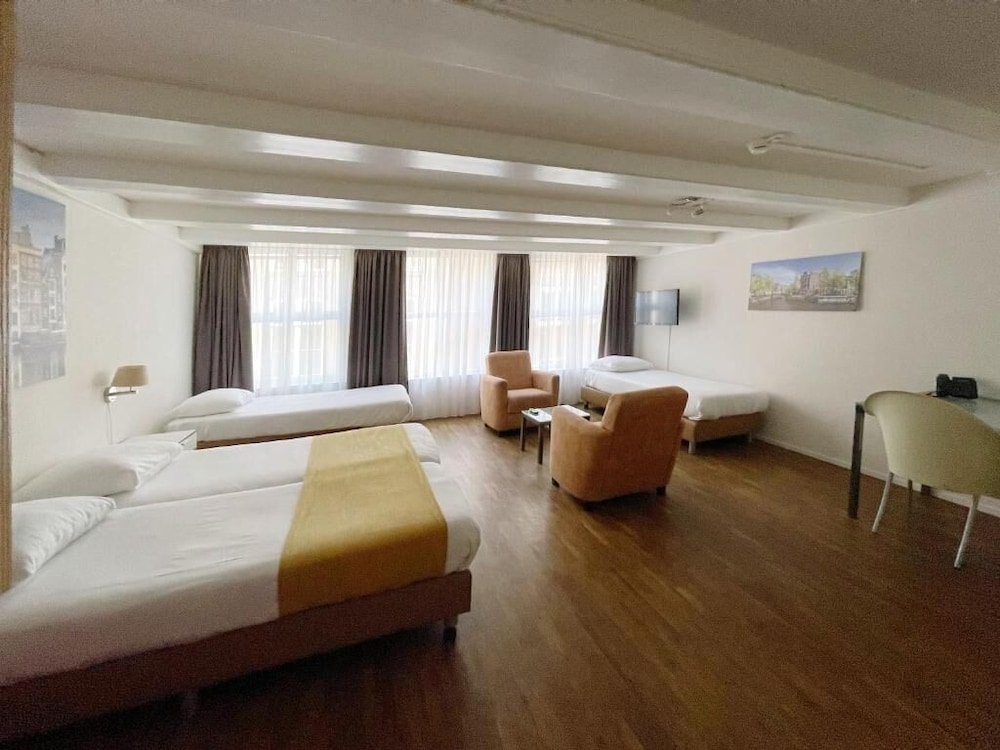 Quadruple Room, Multiple Beds photo 1