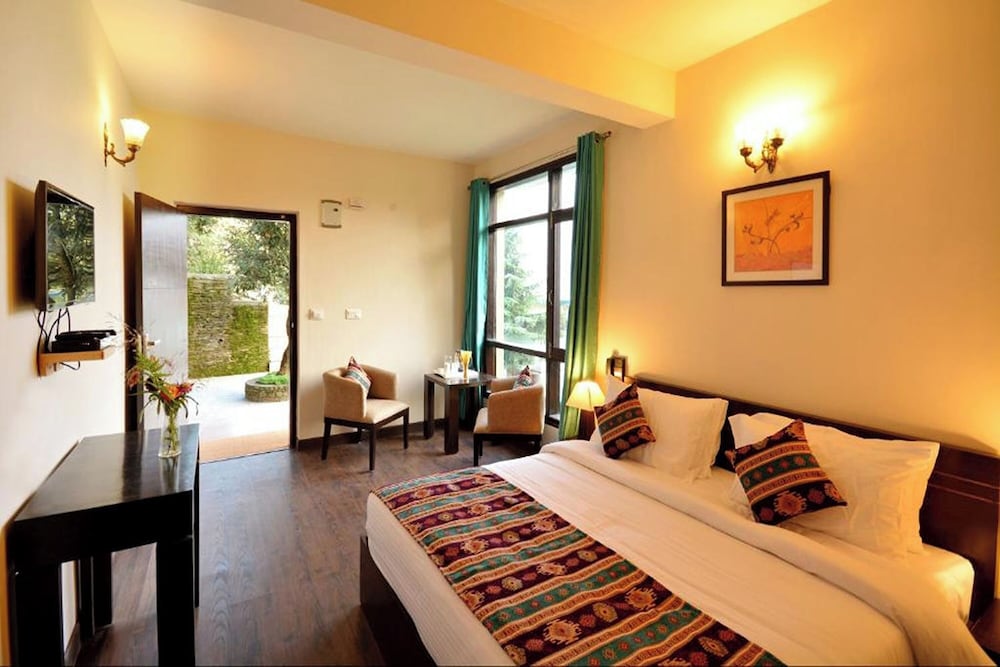 Deluxe Room - Photo 5