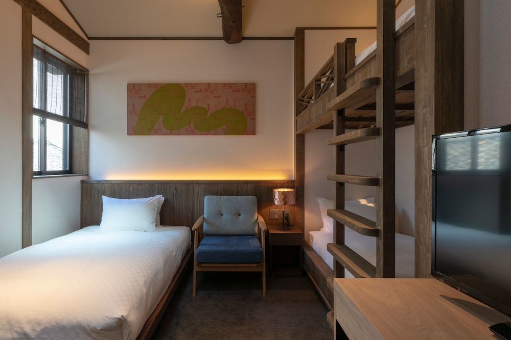 KAZE Triple Room