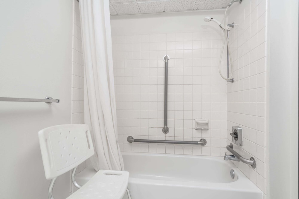 Room, Accessible - Photo 2