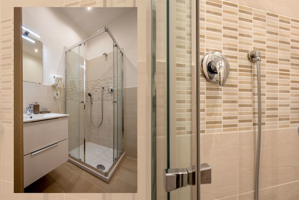 Standard Double or Twin Room photo 3
