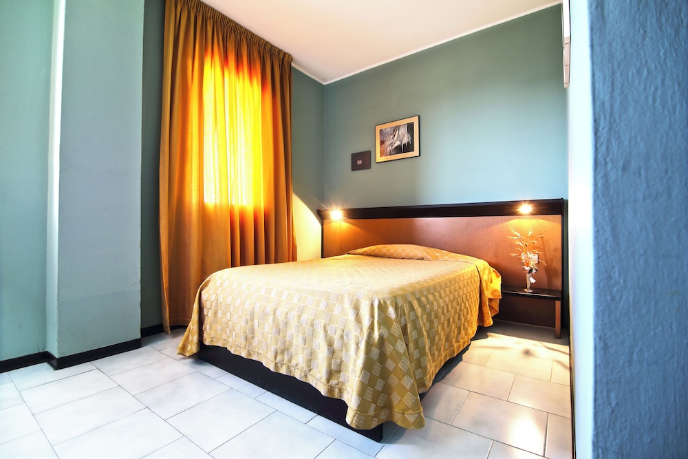 Classic Single Room