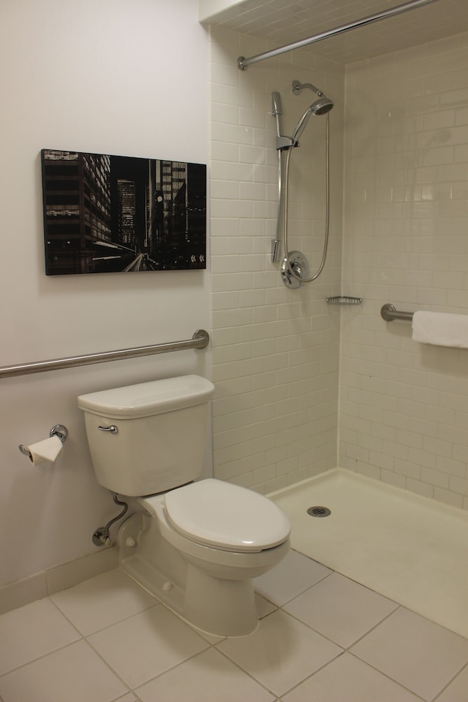 Junior Suite, 1 King Bed, Accessible - Photo 2