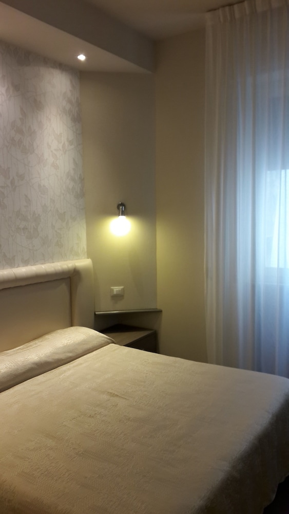 Family Double Room - Photo 4