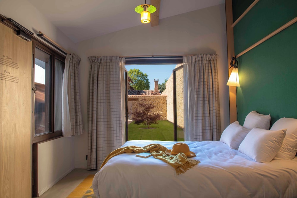 Classic Room, Garden View
