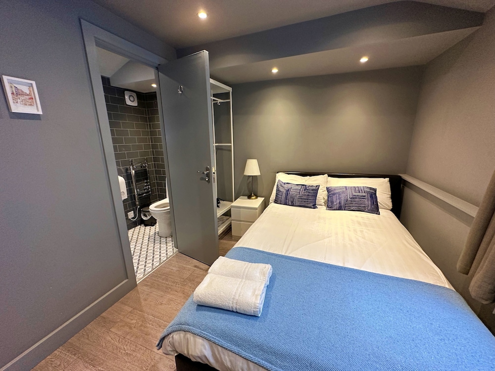 Double Room, Private Bathroom photo 2