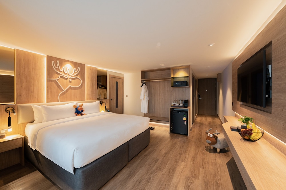 Honeymoon Suite with outdoor Jacuzzi - Photo 6
