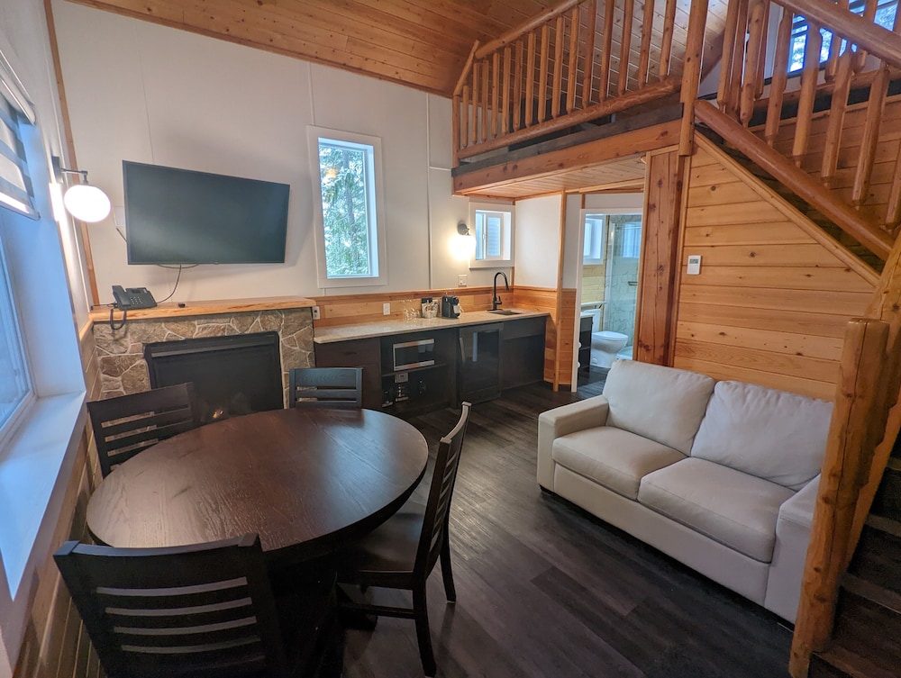 Deluxe Loft, Multiple Beds photo 2