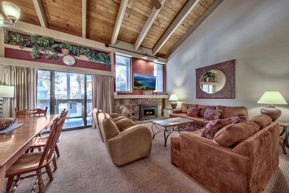 Townhome, 2 Bedrooms