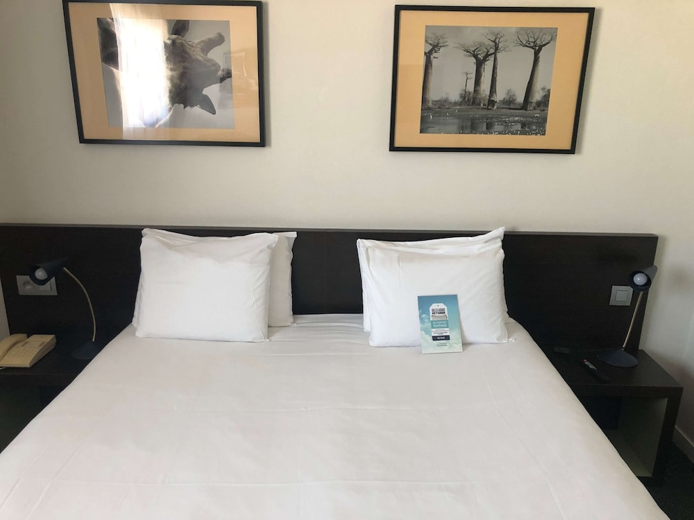 Standard Room, 1 Double Bed - Photo 12