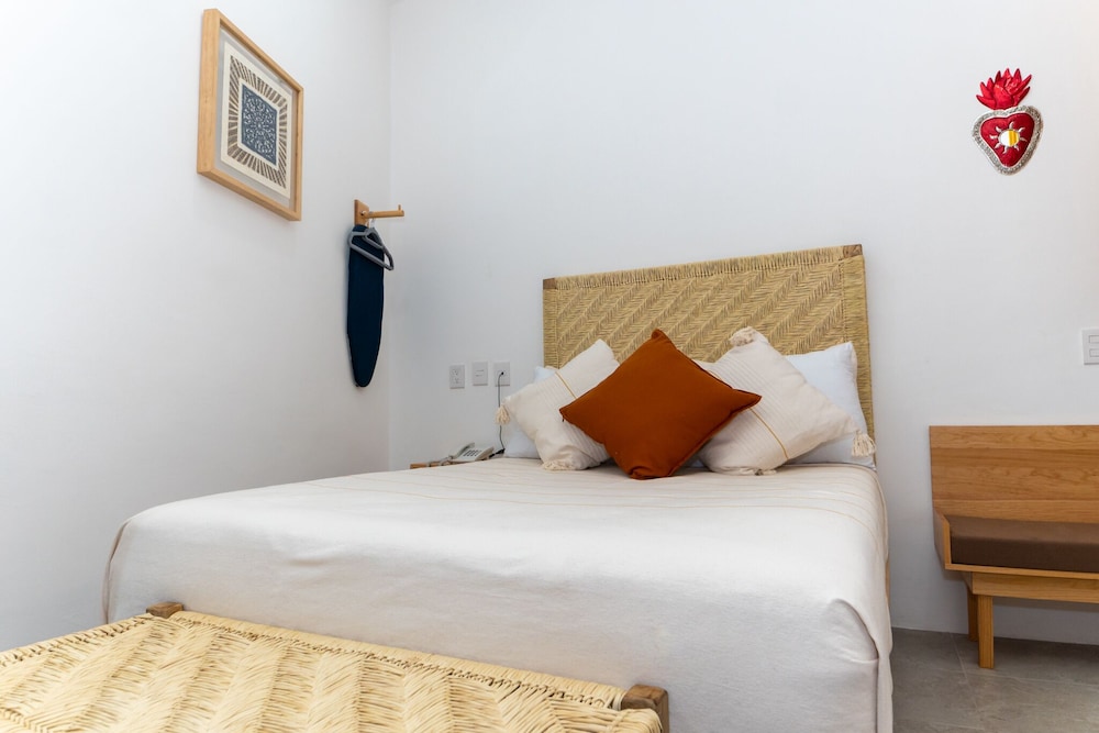 Economy Double Room photo 2