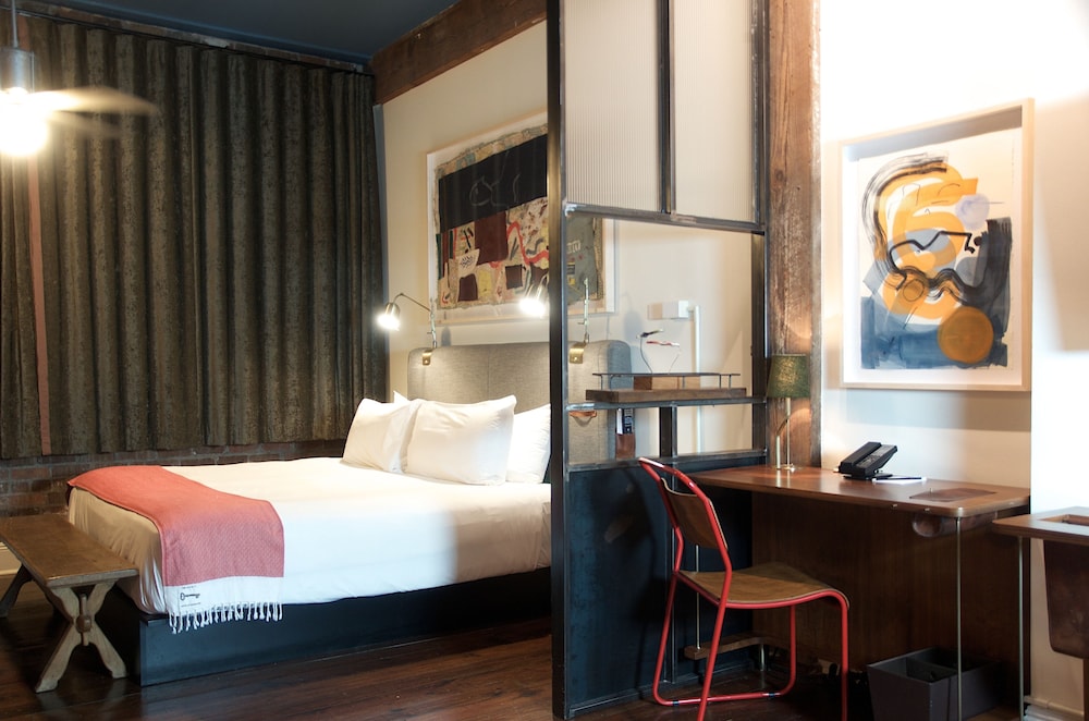Suite, 1 King Bed with Sofa bed (Artist Loft Suite) - Photo 5