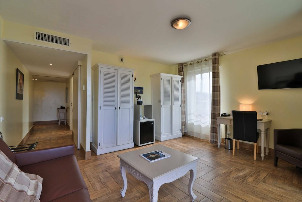 Family Suite photo 3